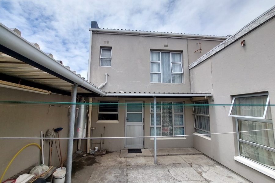 5 Bedroom Property for Sale in Portlands Western Cape